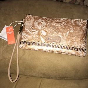 Sakroots charging wristlet